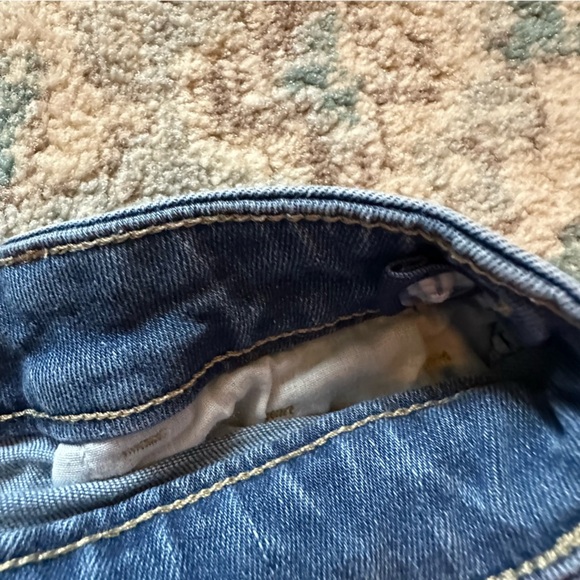 ๐3/$20๐ SO embroidered summer shorts size 8 - Picture 6 of 8